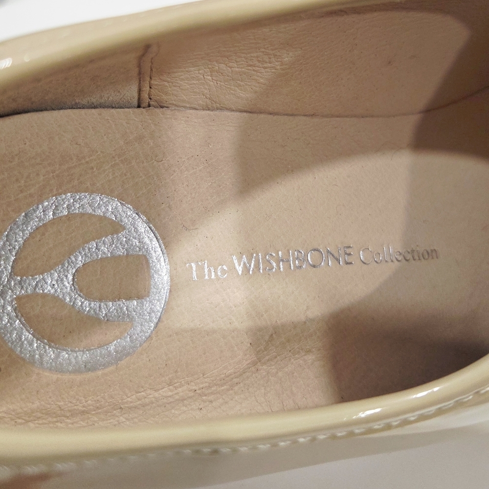 Chunky Loafers – Beige Patent – The Wishbone Collection by Brown – Size 8 - Picture 8 of 12